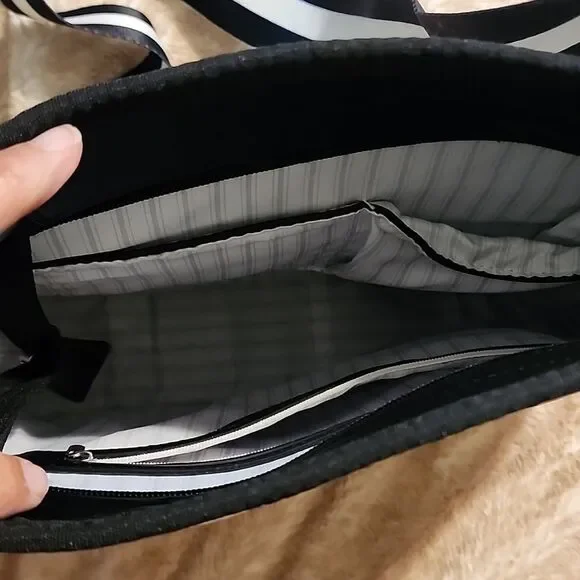 Jen & Co Jolee Washable Neoprene Crossbody with Guitar Strap - Picture 2 of 6